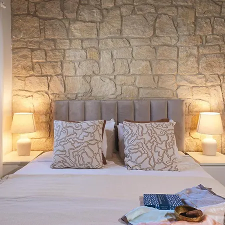 Peristerona, Olive Manor Boutique Stone- Built For 8 People Close To Polis And Paphos Séjour à la campagne *